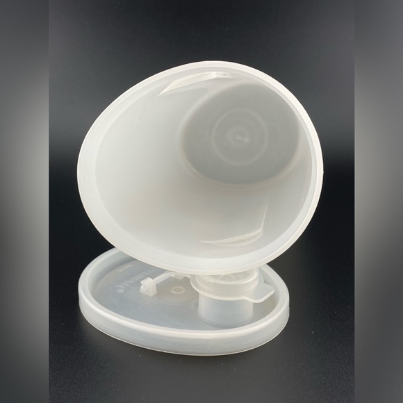 Vintage, White Sweet Saver With Lid and Cap by Tupperware - Picture 6 of 7